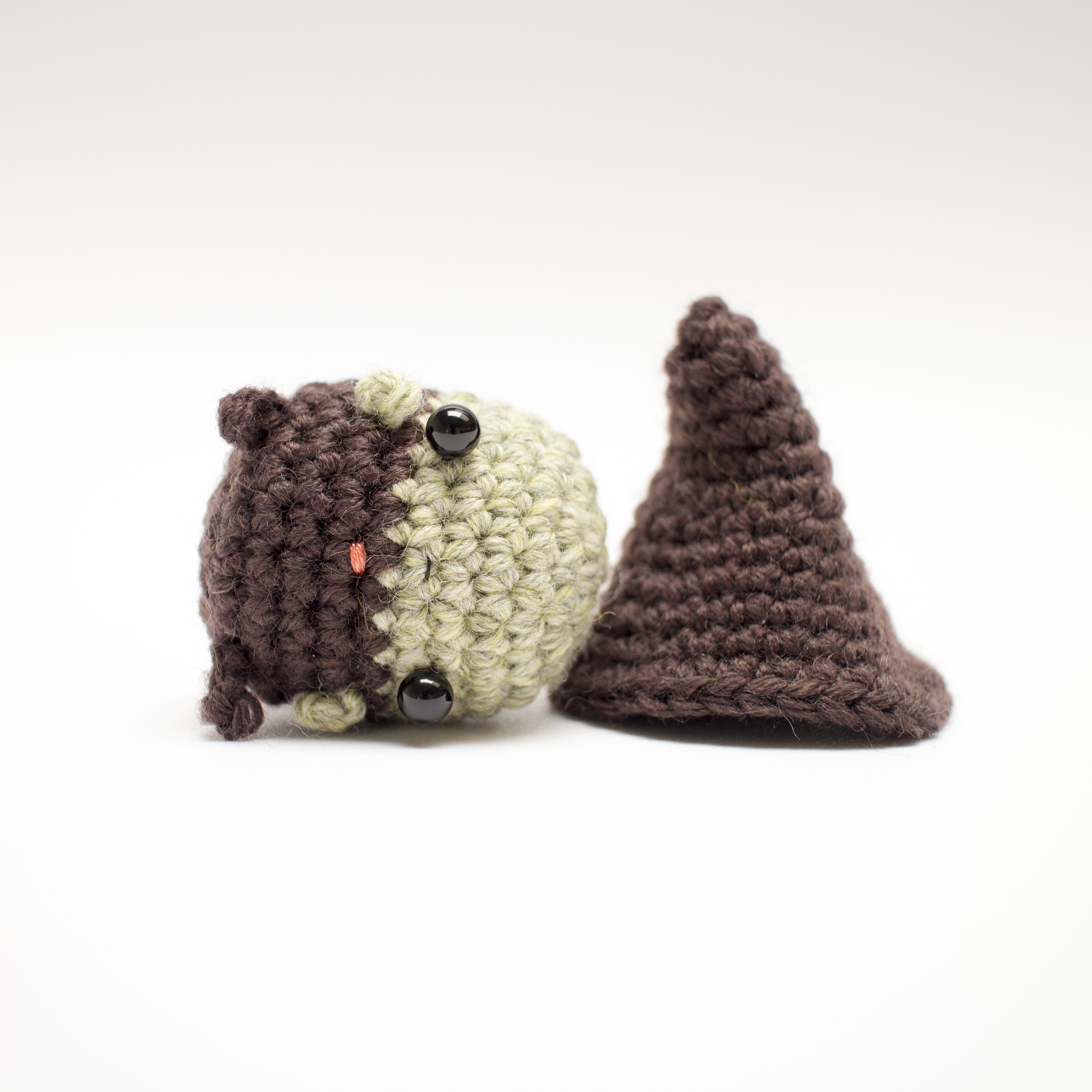 Tiny witch amigurumi pattern