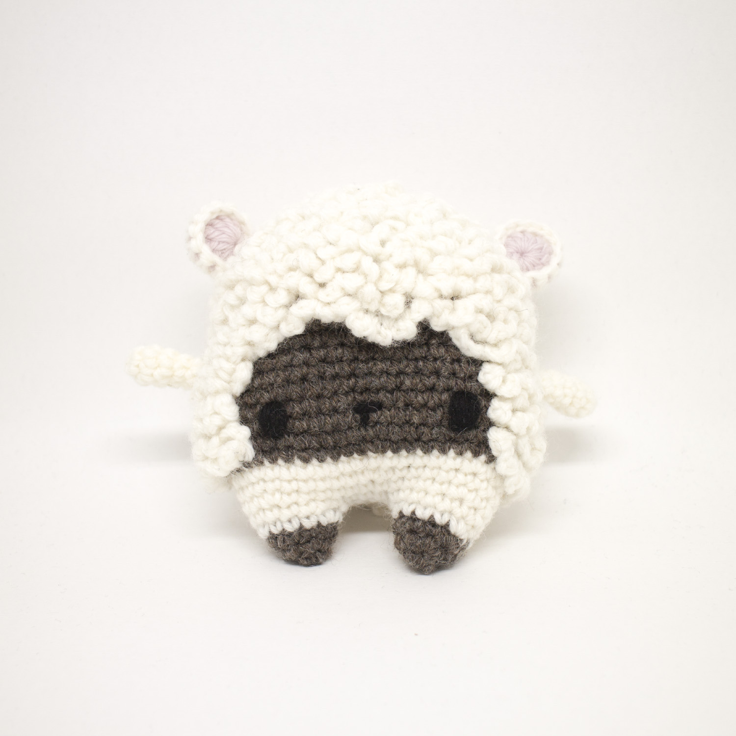 Lalylala lamb amigurumi