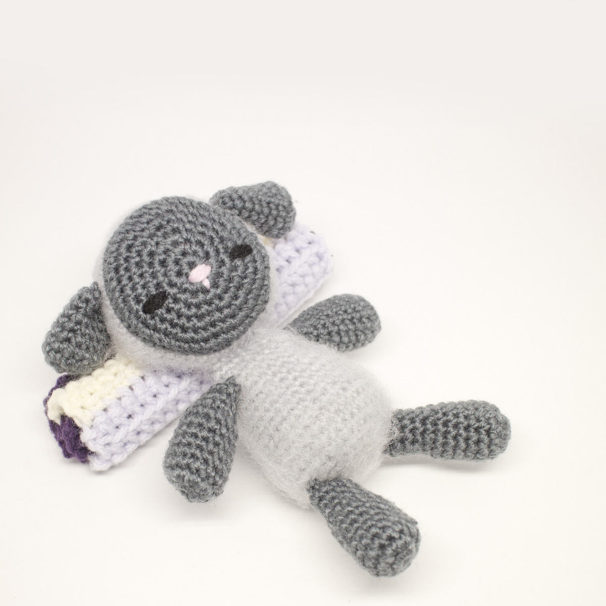 Sleepy Sheep Free Amigurumi Pattern