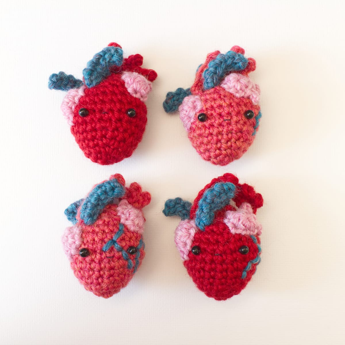 Mini Anatomical Heart Amigurumi- Free Crochet Pattern