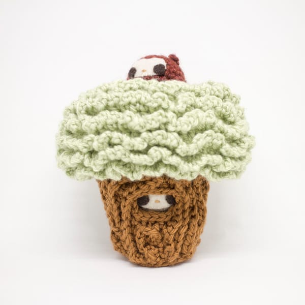 Little Oak Tree Free Crochet Pattern